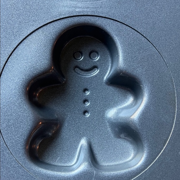 Wilton Festive Gray Cookie Mold Pan - Picture 4 of 6